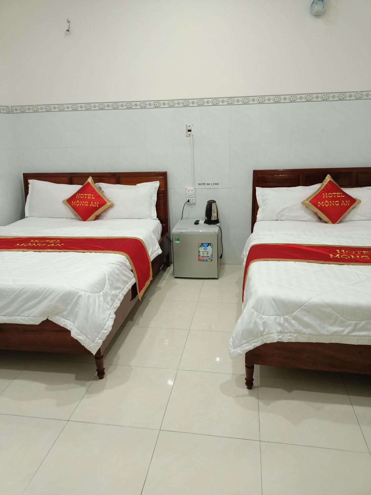 Khach San Mong An Hotel Vinh Hy Exterior photo