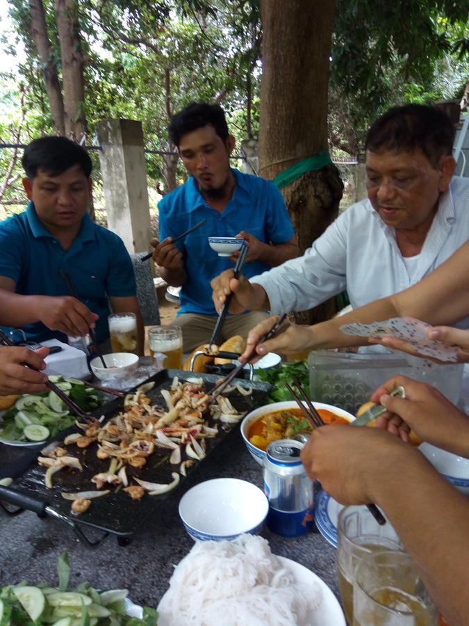 Khach San Mong An Hotel Vinh Hy Exterior photo
